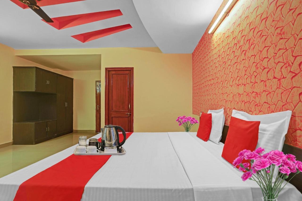 Oyo 87701 Lucky Farm Hotel Shāhpur Екстериор снимка