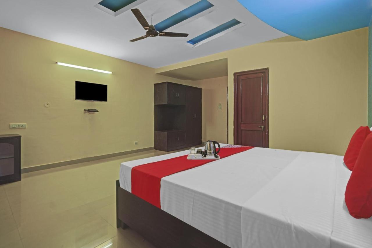 Oyo 87701 Lucky Farm Hotel Shāhpur Екстериор снимка